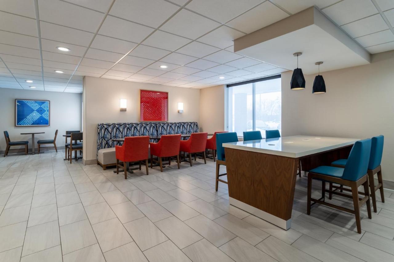 Holiday Inn Express Hotel & Suites-St. Paul By Ihg Vadnais Heights Eksteriør bilde