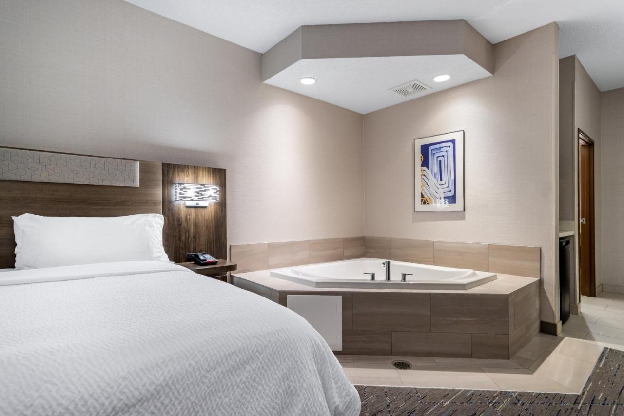 Holiday Inn Express Hotel & Suites-St. Paul By Ihg Vadnais Heights Eksteriør bilde